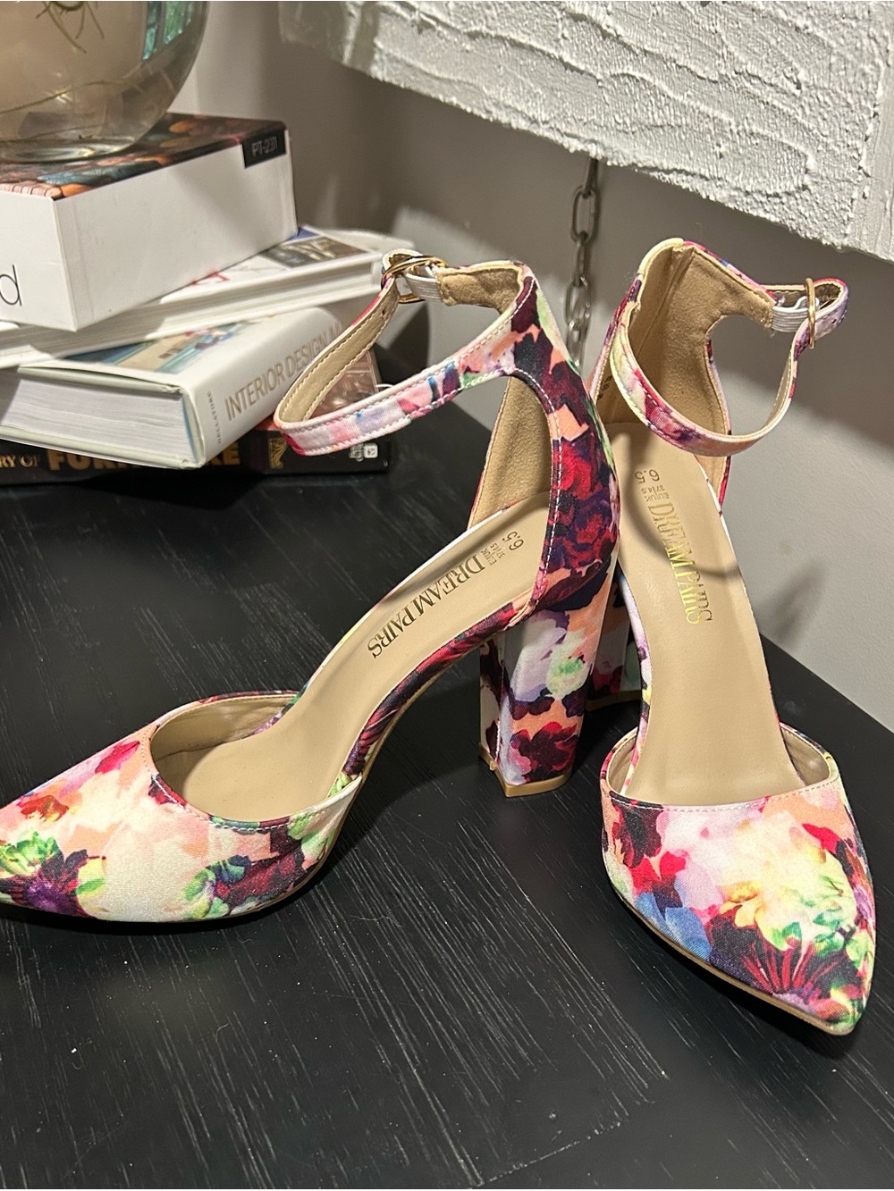 Dream Pairs Floral Pointed Toe Block Heels Ankle Strap Pumps Size 6.5